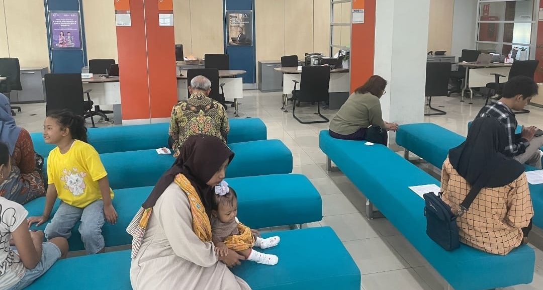 Pelayanan BNI Pati Dikeluhkan, Nasabah Terlantar