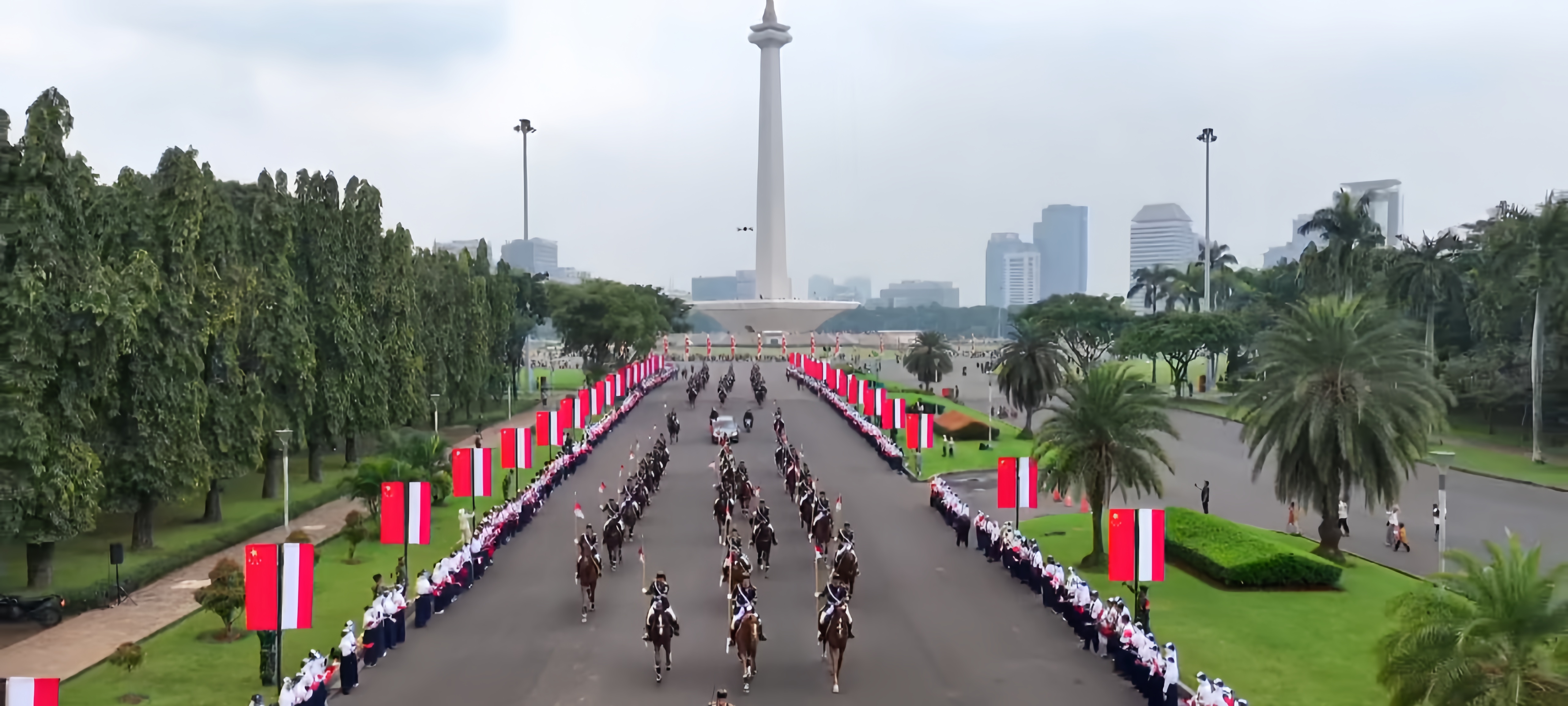 Sambutan Meriah Warnai Kedatangan PM China Li Qiang di Jakarta