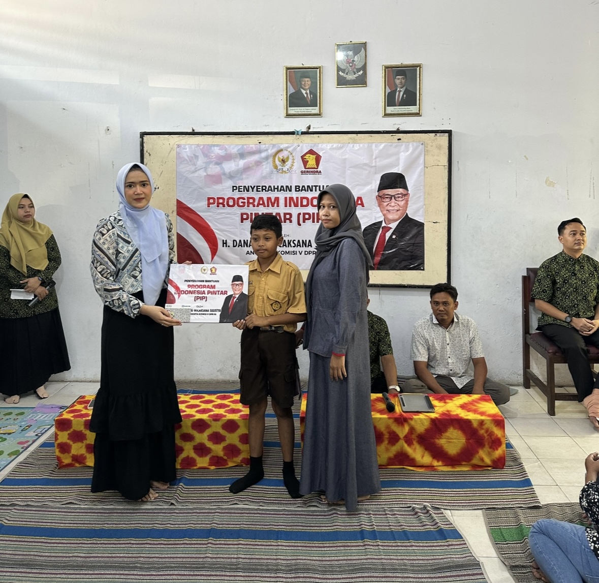 Danang Wicaksana Salurkan Bantuan PIP untuk Siswa di Juwana