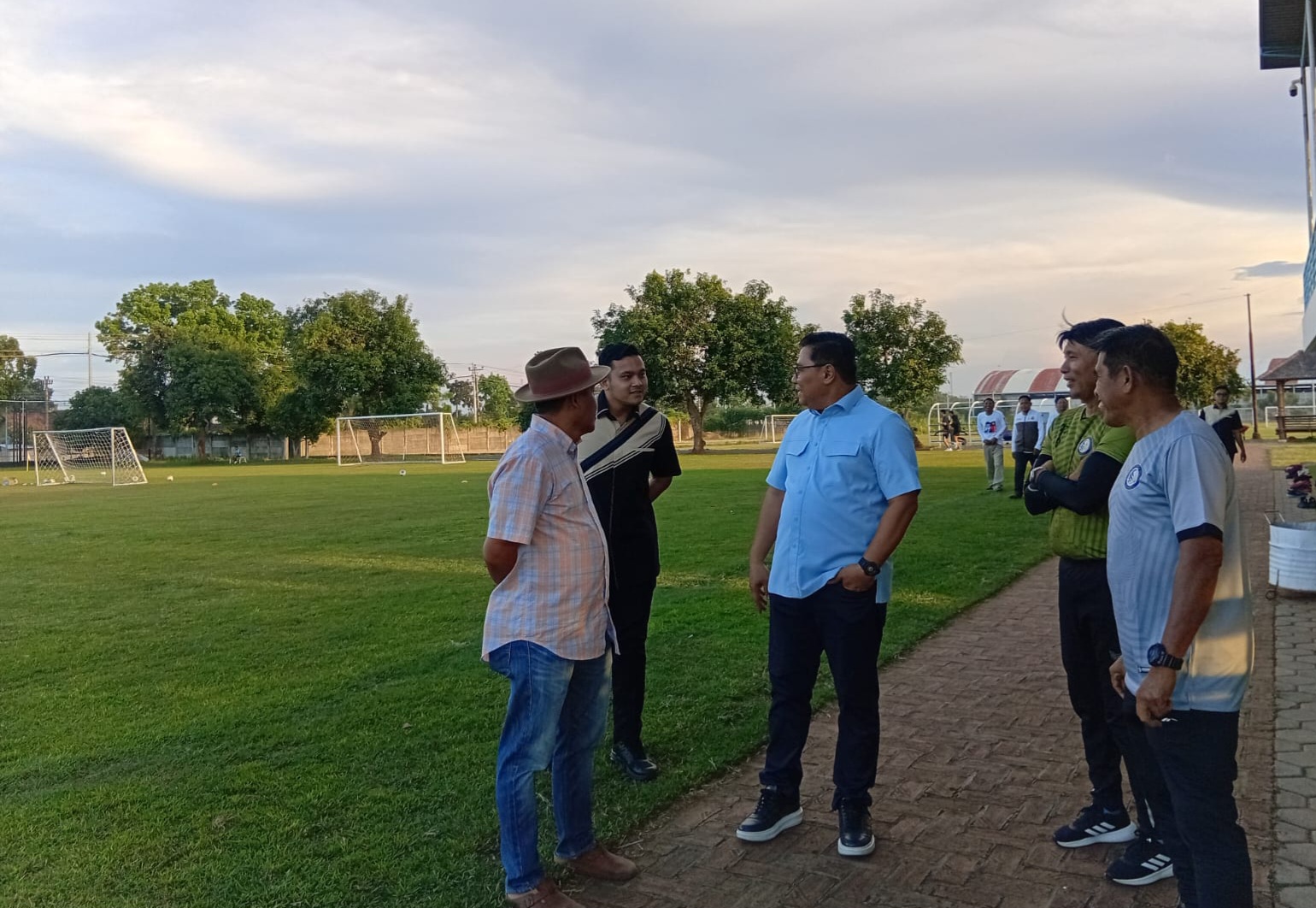 Danang Wicaksana Kunjungi Akademi Sepakbola Safin, Bahas Pembinaan Talenta Muda