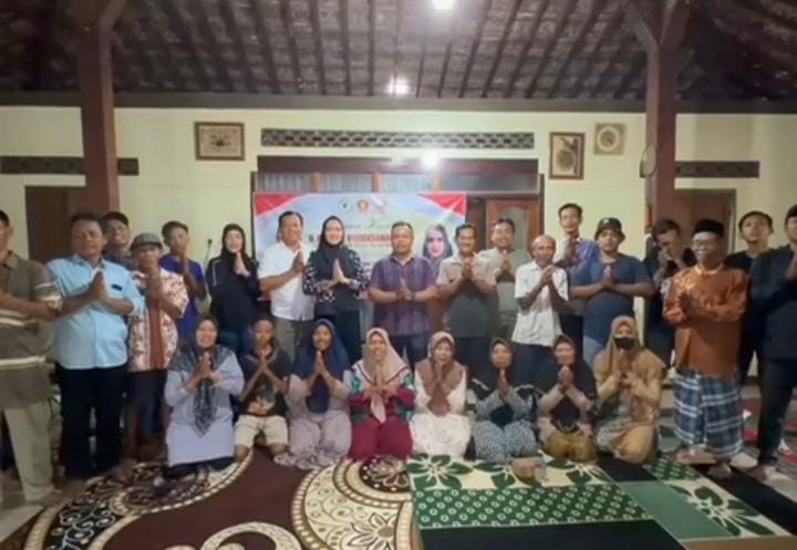 Kawal Bantuan Sanitasi di Desa Ngurensiti, Yeti Kristianti Apresiasi Perhatian Danang Wicaksana