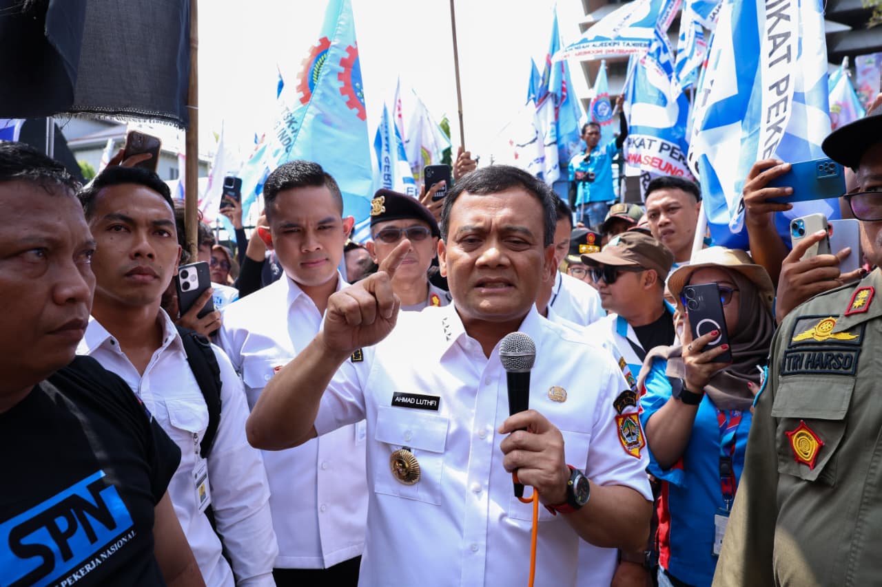 Pemprov Jateng Umumkan UMP–UMK 2026, Kota Semarang Tertinggi