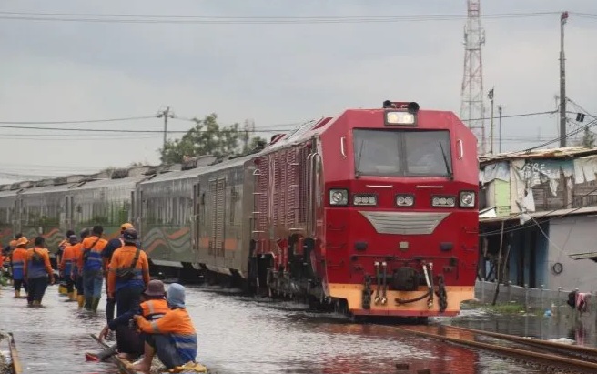 Imbas Banjir Pekalongan, KAI Batalkan 11 Perjalanan dari Jakarta