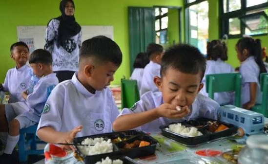 BGN Respons Klaim Ketua BEM UGM soal Laba Rp1,8 Miliar Mitra MBG