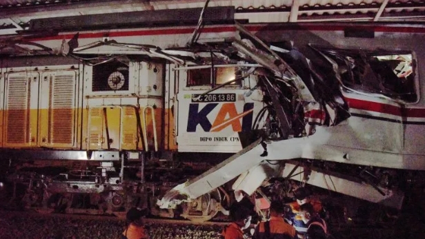 Kecelakaan Kereta di Bekasi Tewaskan 14 Orang, Prabowo Janji Perbaiki 1.800 Perlintasan