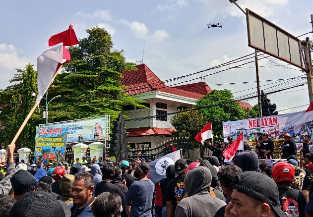 Harga Solar Melejit, Ribuan Nelayan Pati Turun Aksi