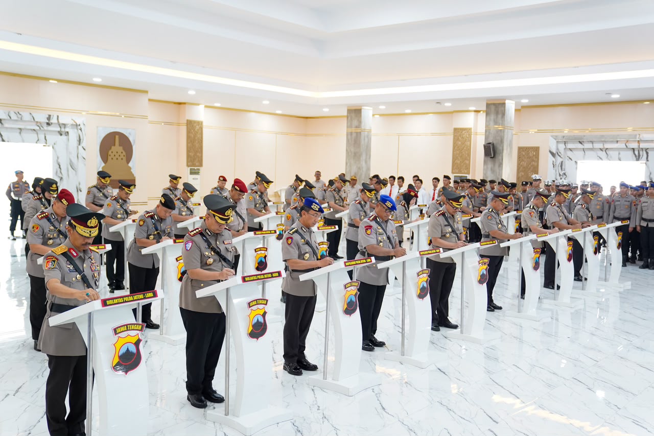 Kapolda Jateng Pimpin Sertijab 22 Pejabat, 16 Kapolres dan 6 PJU Diganti